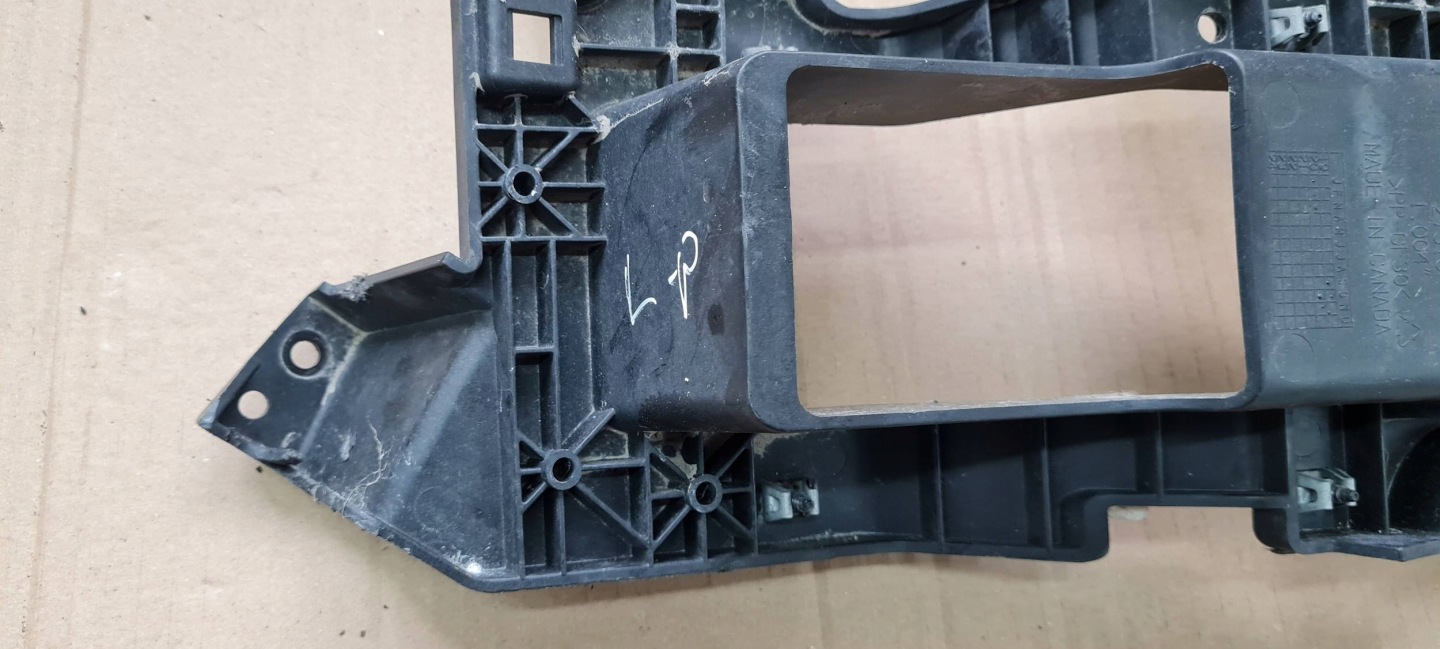 Chrysler Pacifica 2022 bracket holder fog lights left front 68445693AA