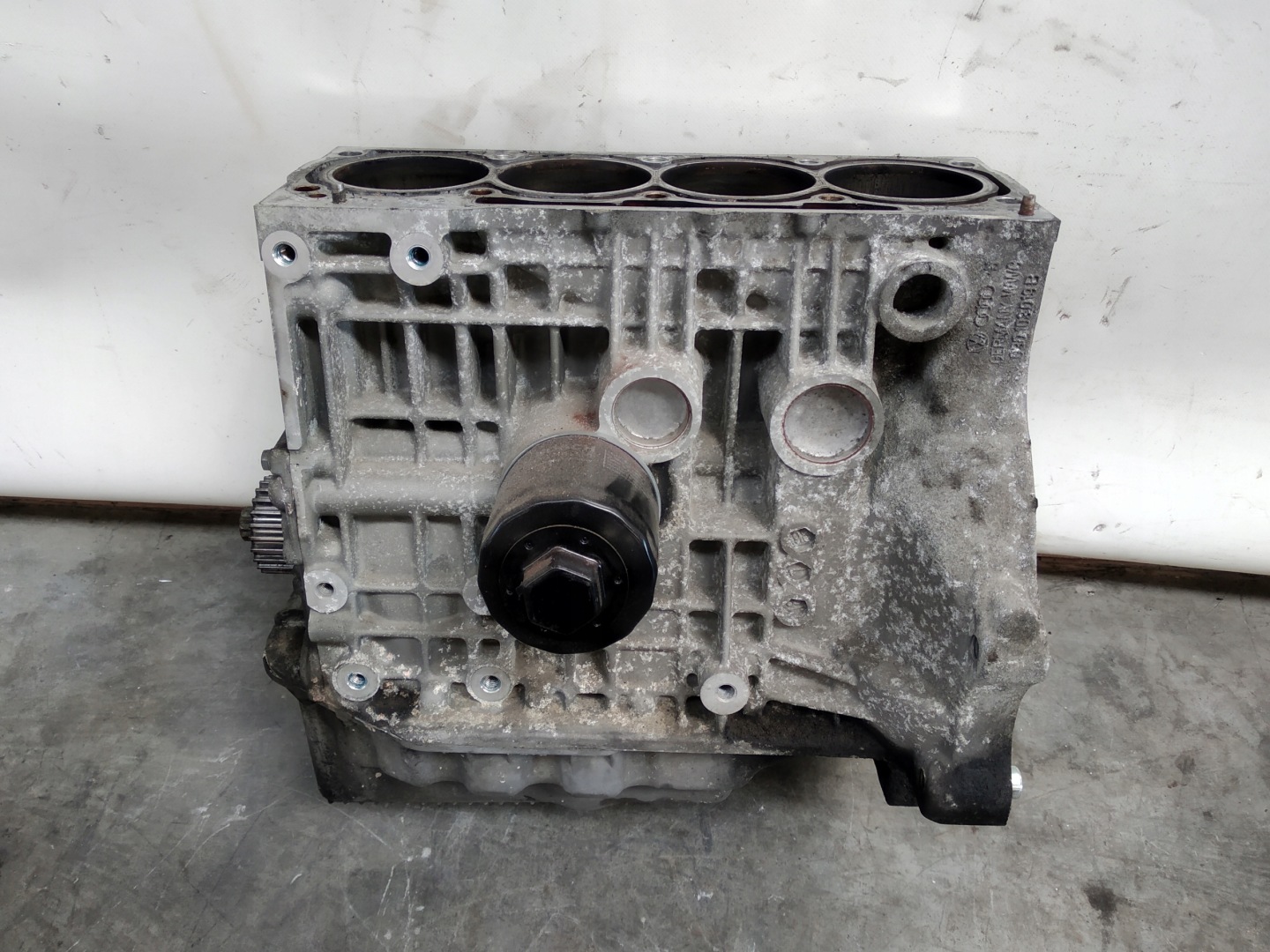 Dol of the engine blok crank AKQ 1,4 16V VW Golf 4 IV