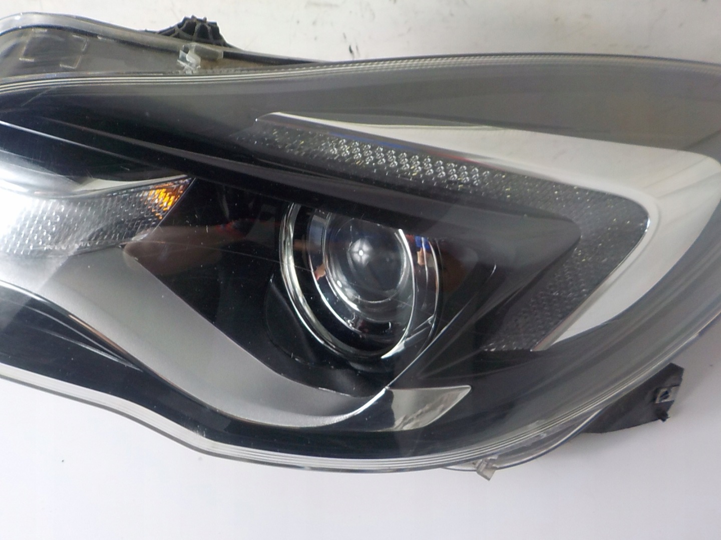 OPEL INSIGNIA A LIFT light left front front UK