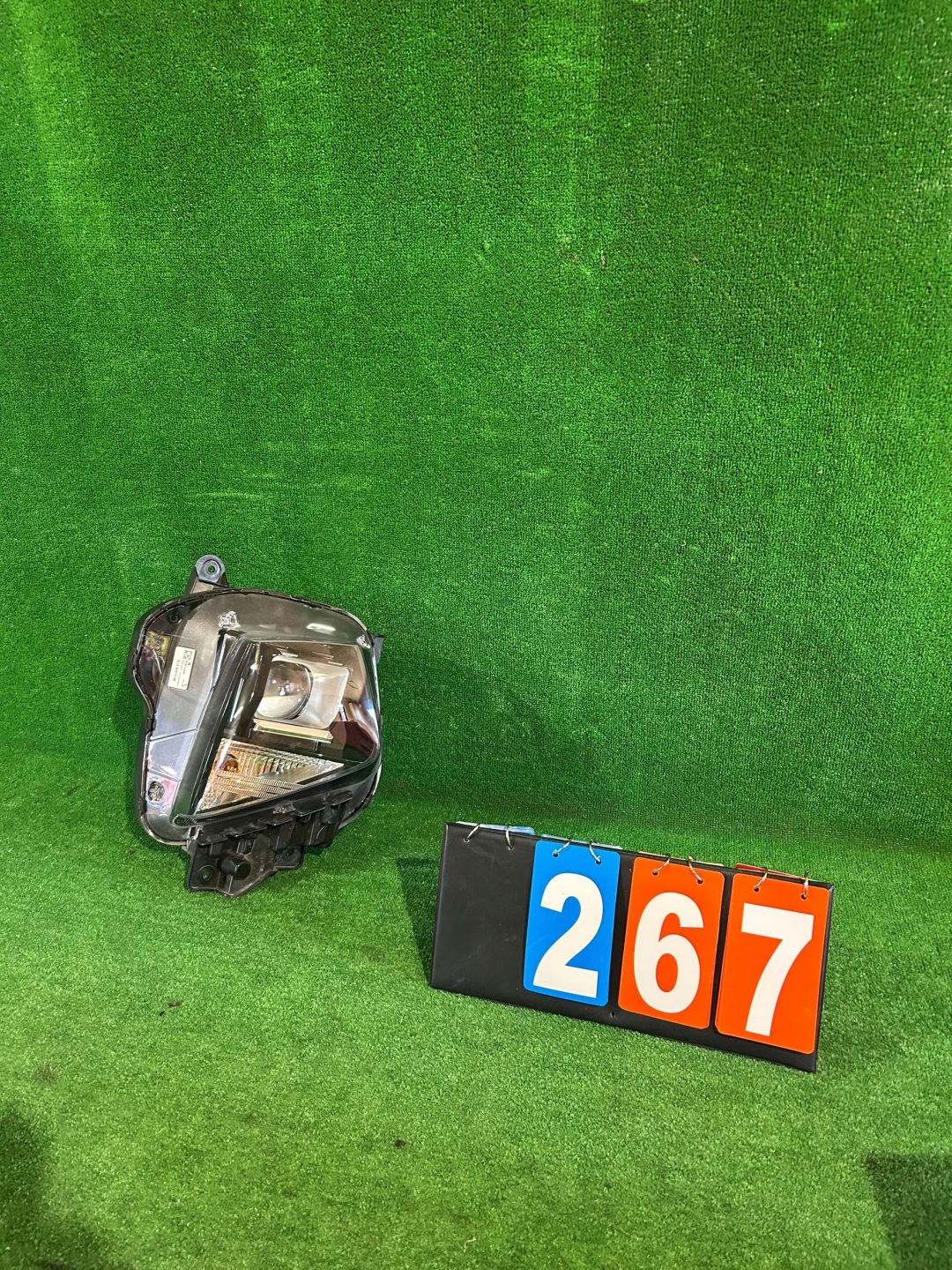 REFLEKTOR right HYUNDAI TUCSON IV NR.R267