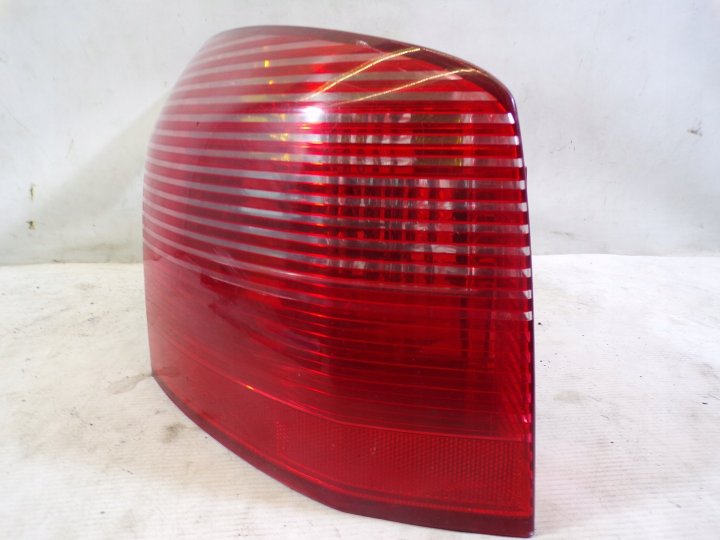 light rear rear part left PEUGEOT 407 KOMBI (K) (1)