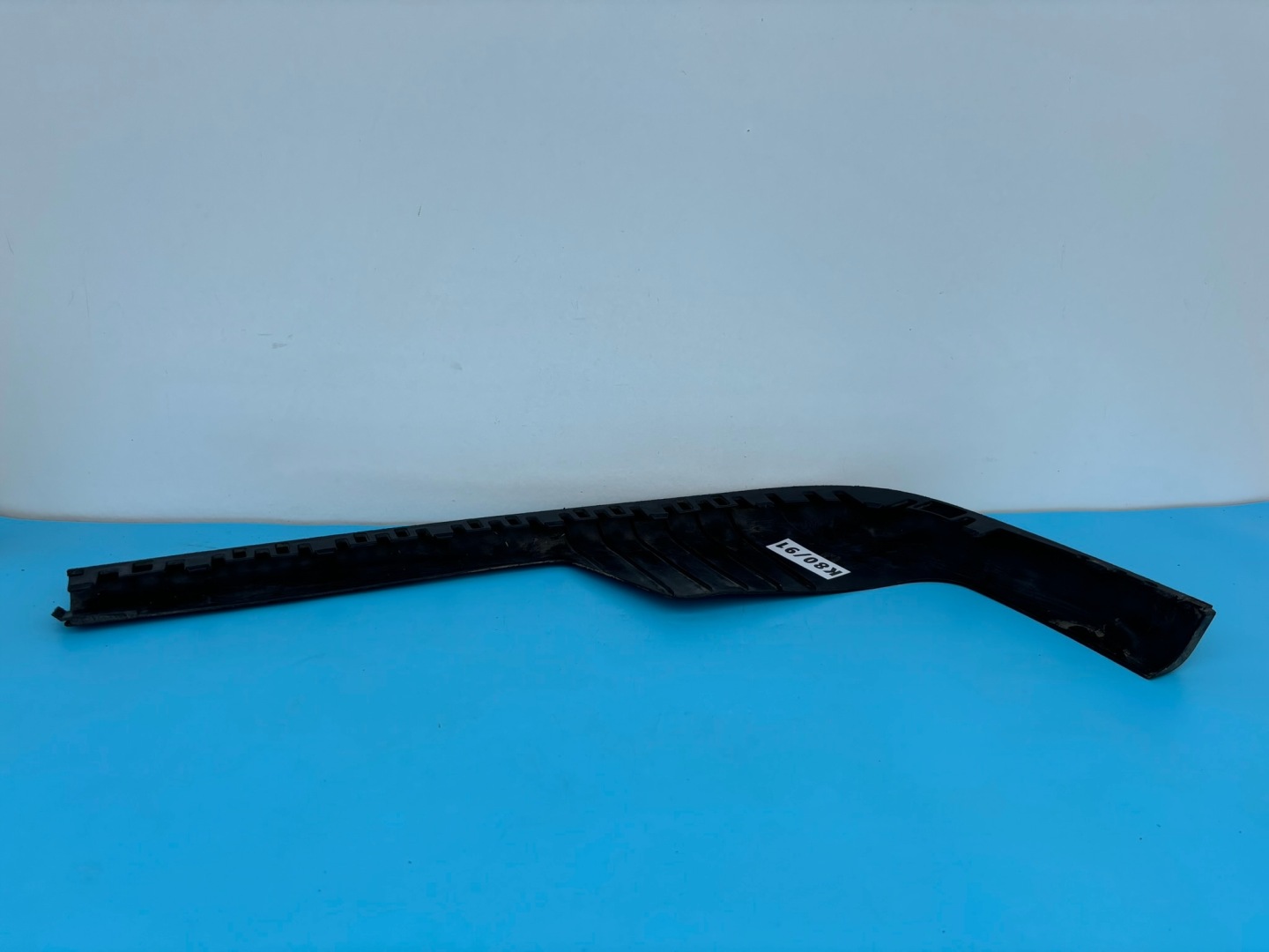 VW PASSAT B4 pravý HOKEJ SPOILER nárazníku předek 3A0805904B K80/91