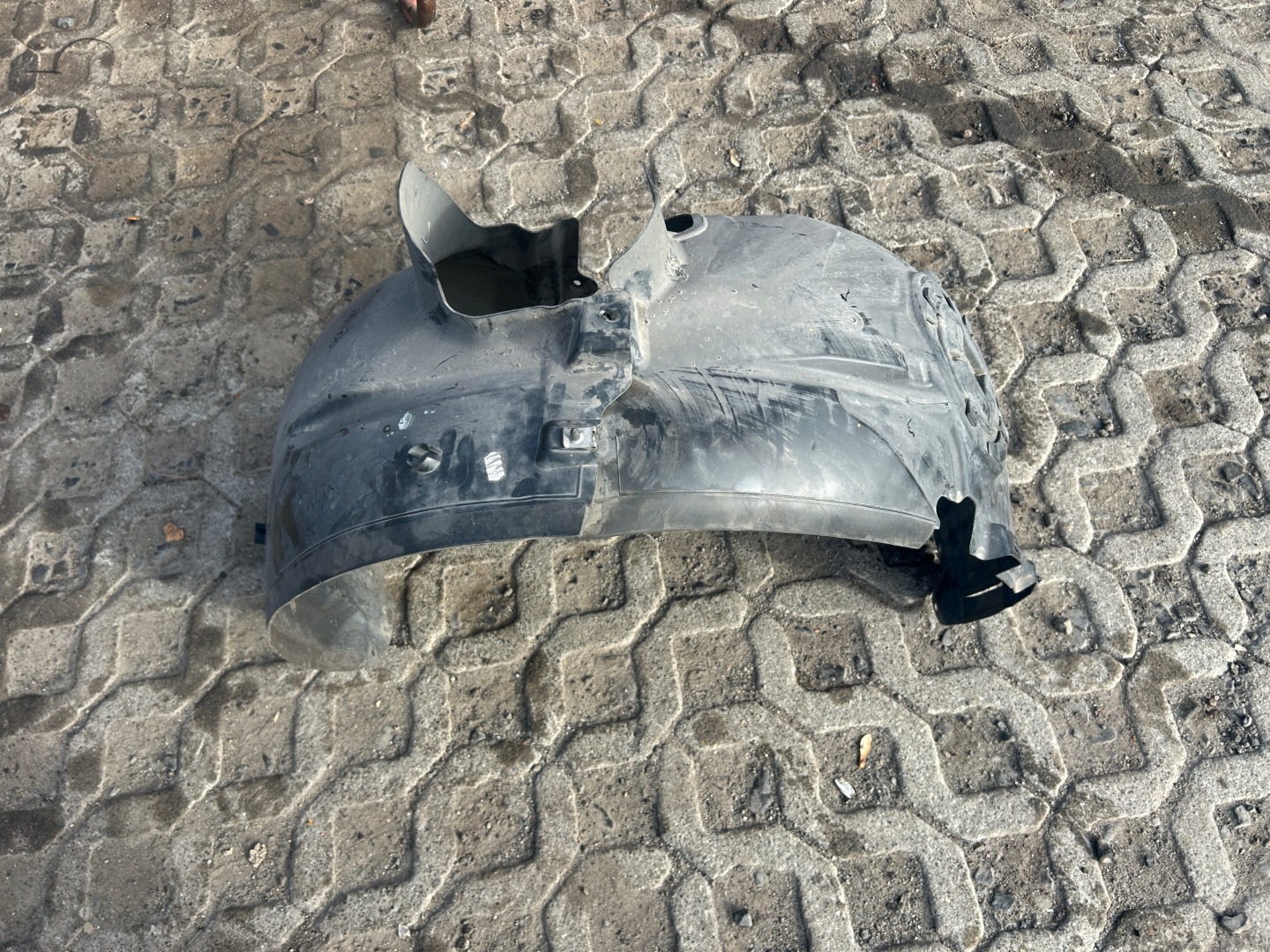 MERCEDES W177 mudguard right front complete A2476906600