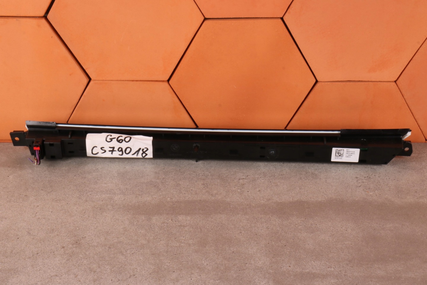 BMW 5' G60 G61 PANEL DOTYKOWY Moyenne du tableau de bord Console BASE EUROPA 5B4AF74