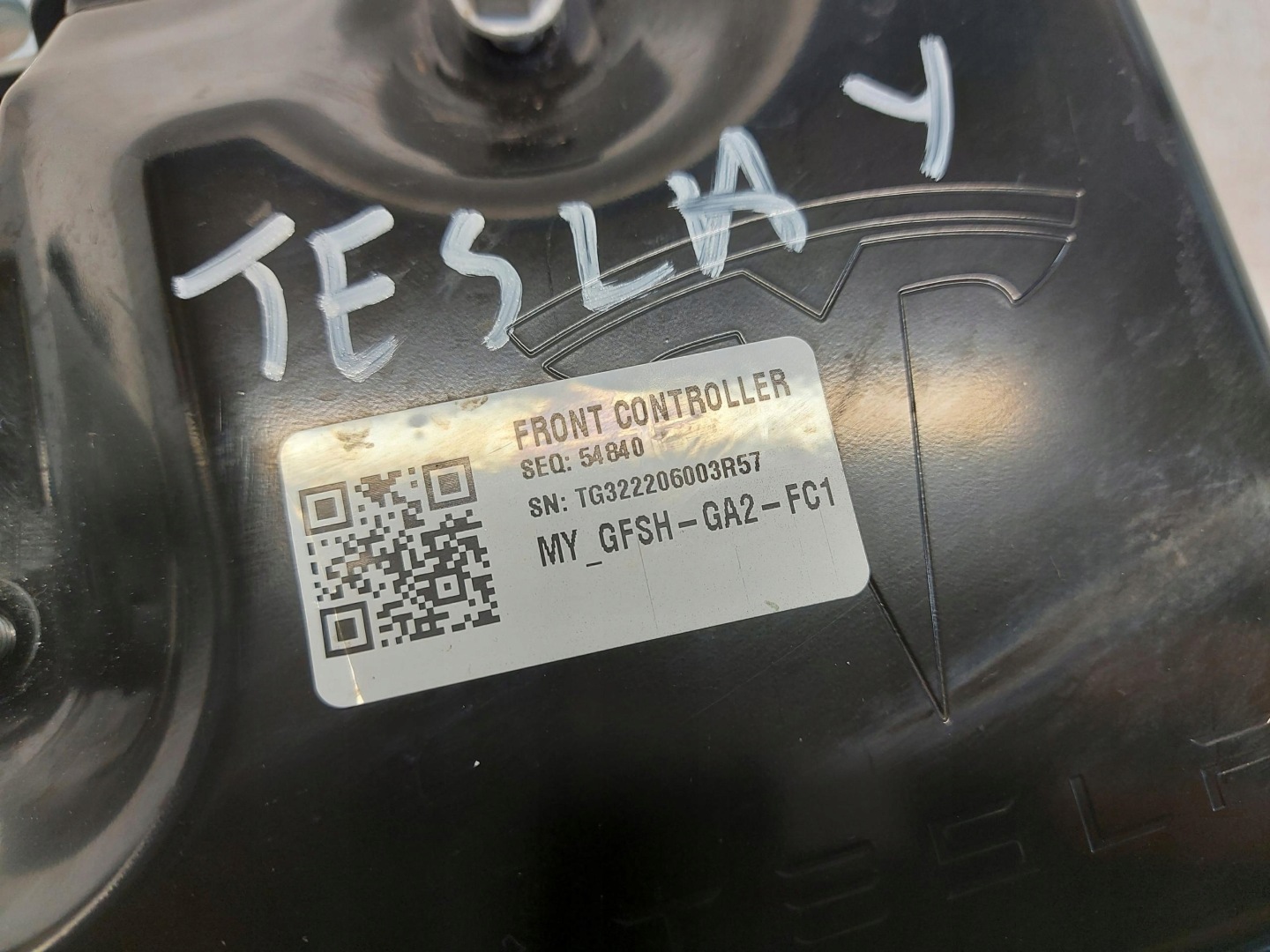 TESLA MODEL Y 2022r module control unit GFSH-GA2-FC1 1497327-00-B