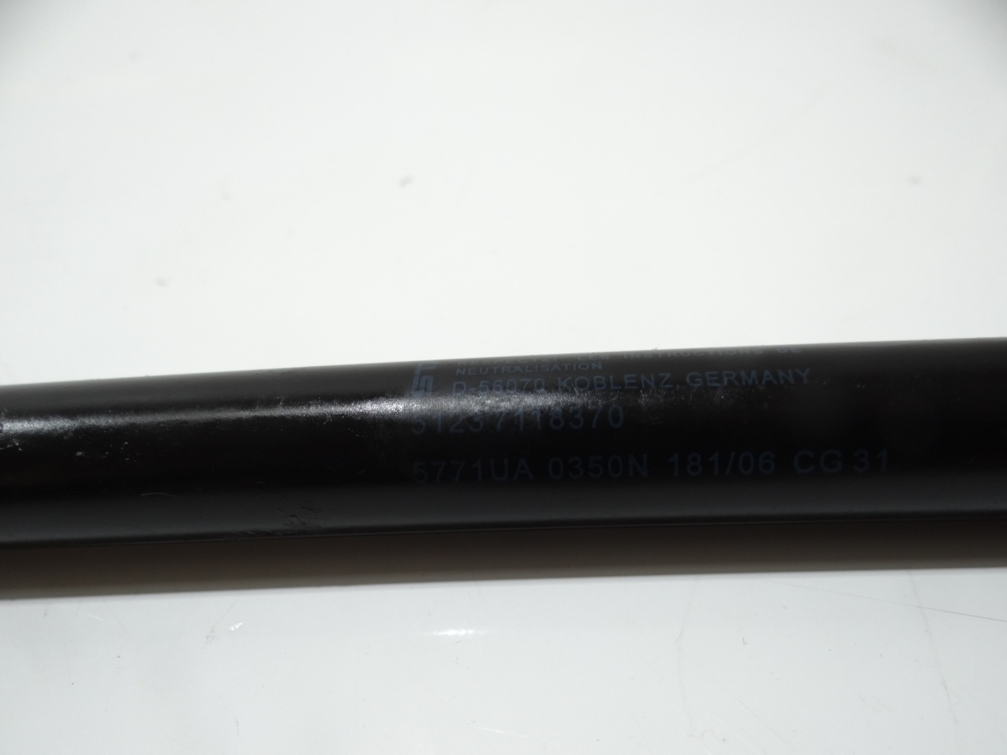 damper telescope bonnets BMW E87 7118370
