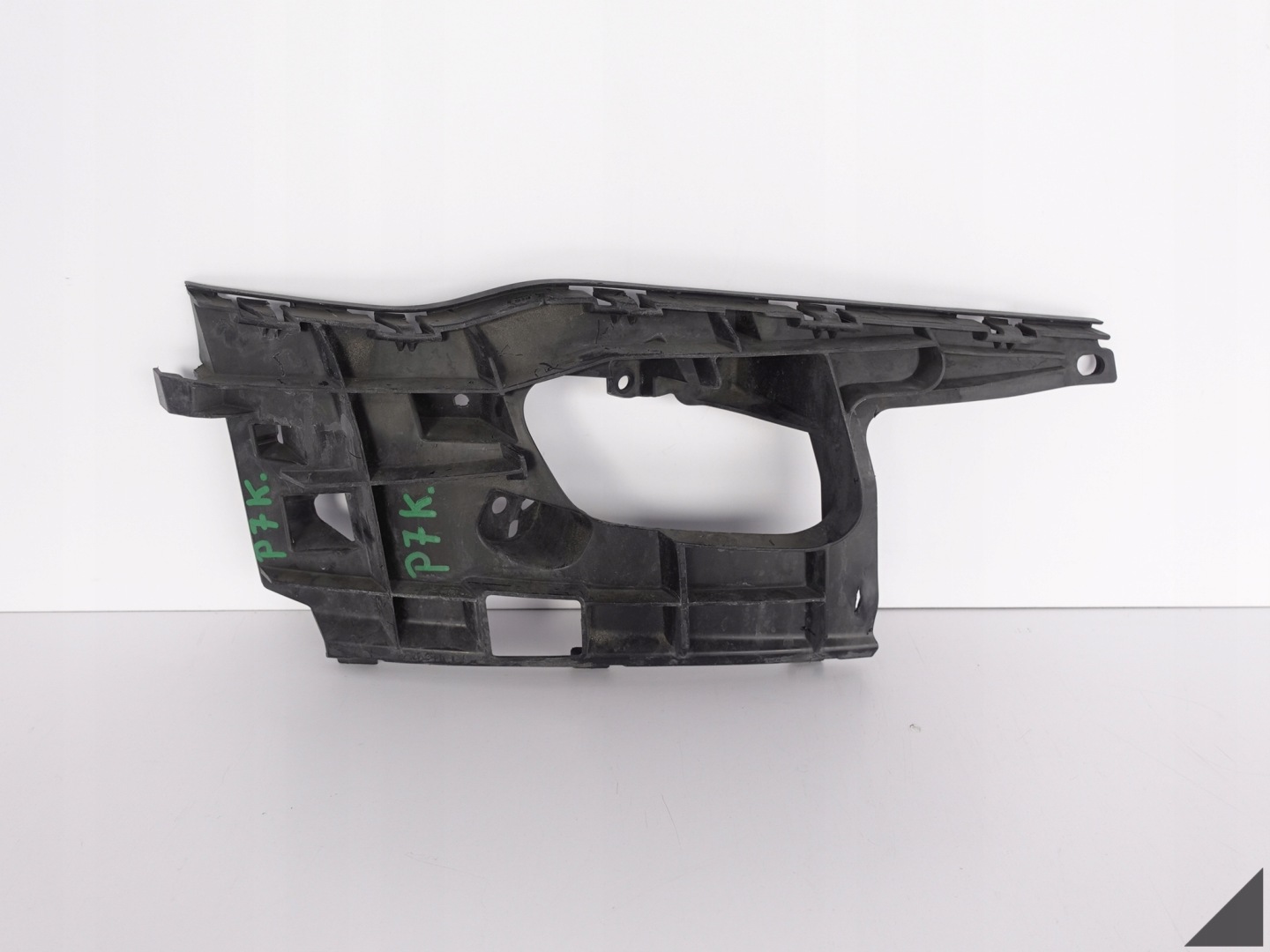 AUDI A7 S7 4G8 S-LINE C7 10-14 support holder R
