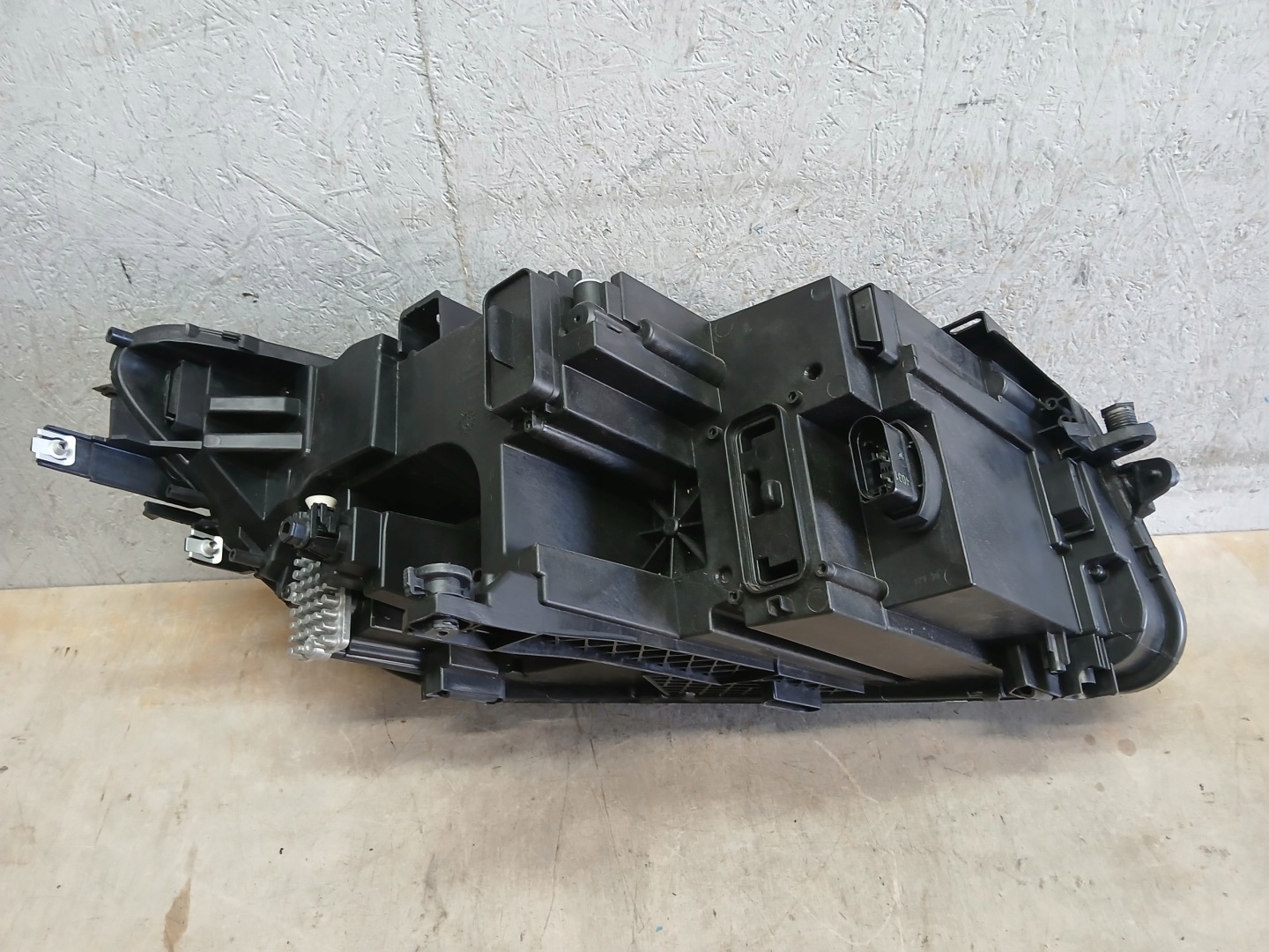 light front left VW TIGUAN II 2 LIFT 19- 5NA FULL LED 5NB941035C