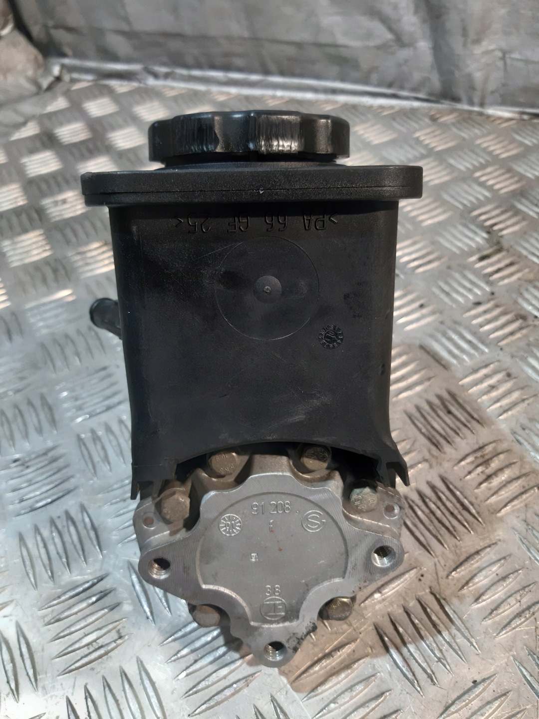 Pompa servosterzo serbatoio LIQUIDO BMW E46 2.0 D 136 KM ZF 7691900513