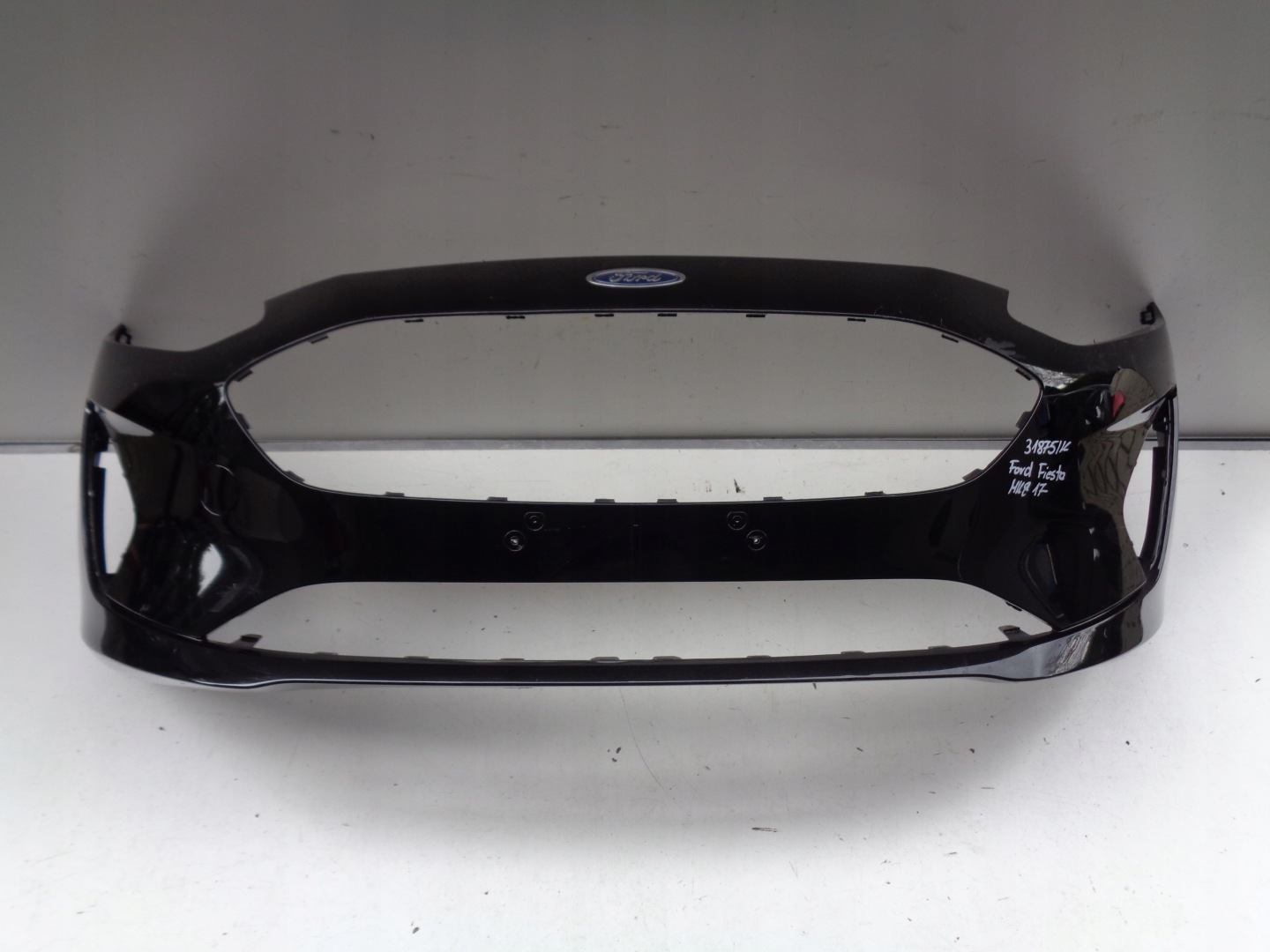FRONTSTOSSSTANGE FORD FIESTA MK8 17- NR 31875