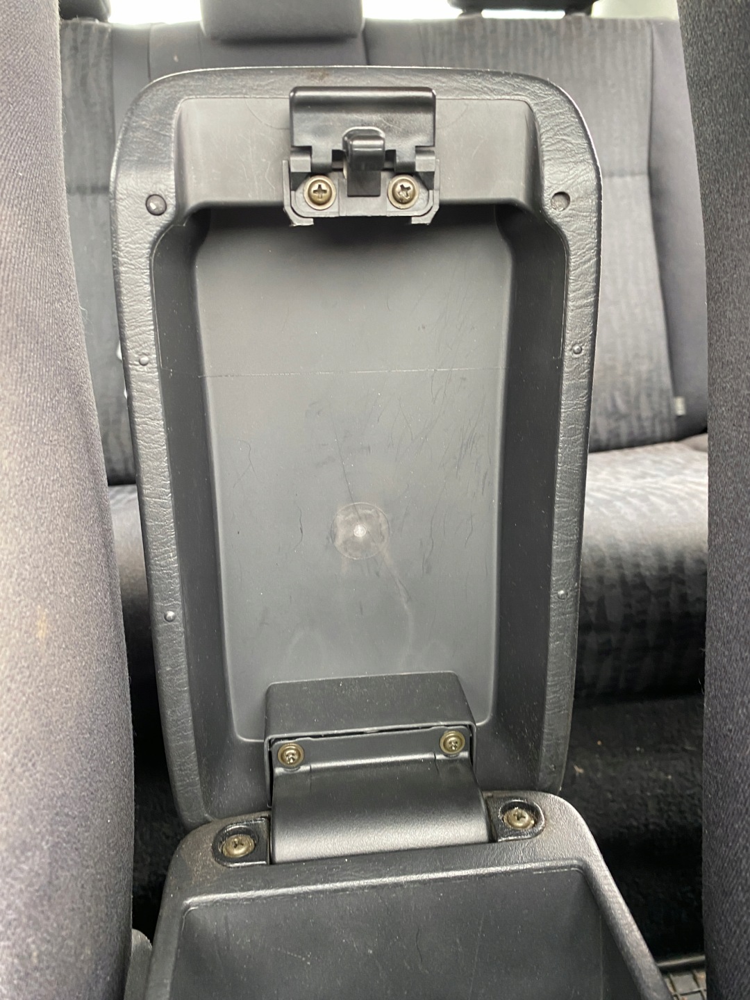 armrest TUNEL central Toyota Corolla E12 01-07