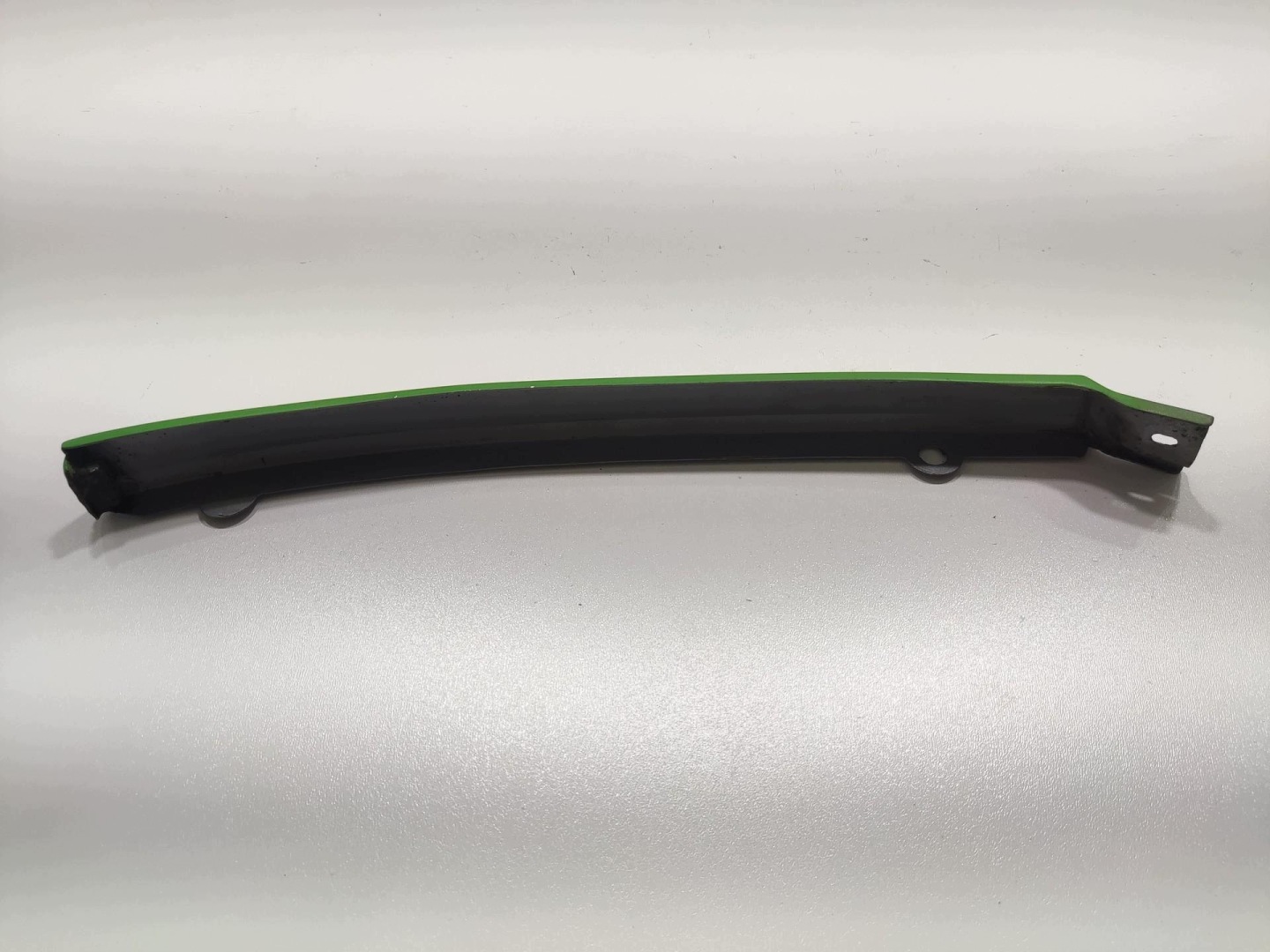 moulding below LAMPE left front TOYOTA RAV4 and 1994-1998