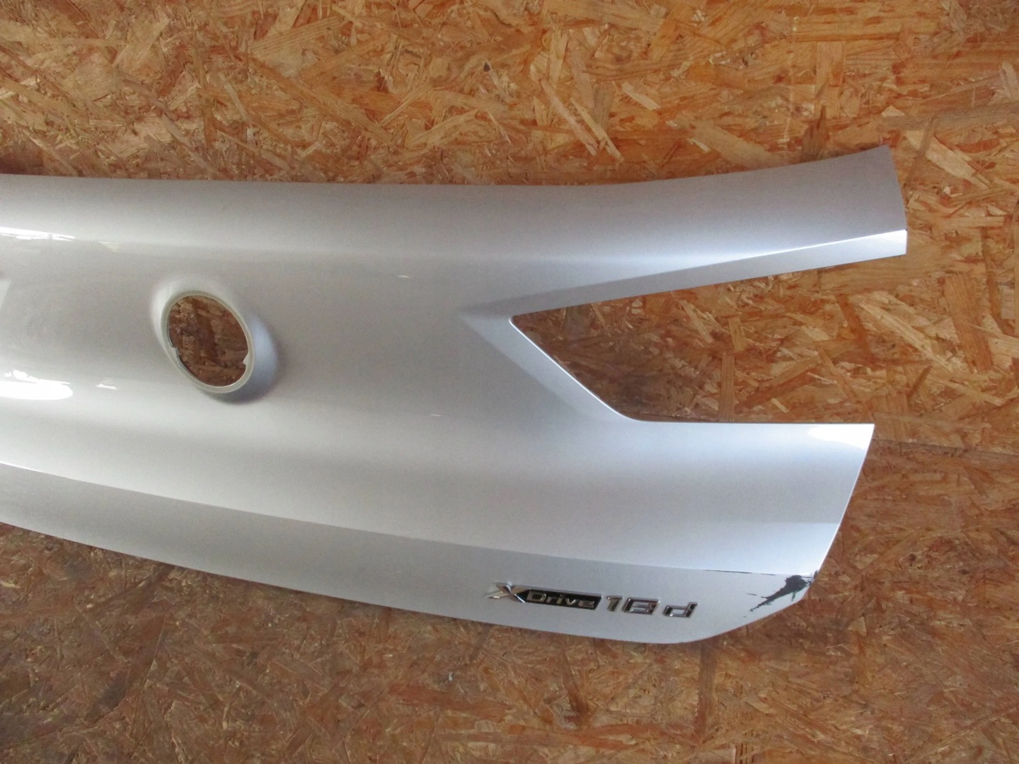 COUVERTURE DU CAPOT ARRIÈRE BMW X2 F39