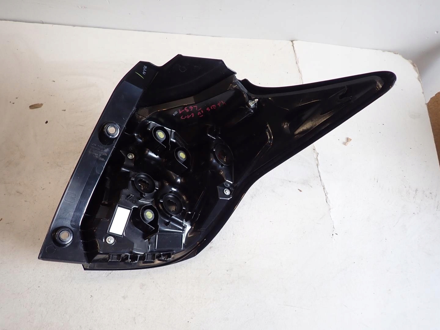 light rear part rear left TOYOTA YARIS IV 2020