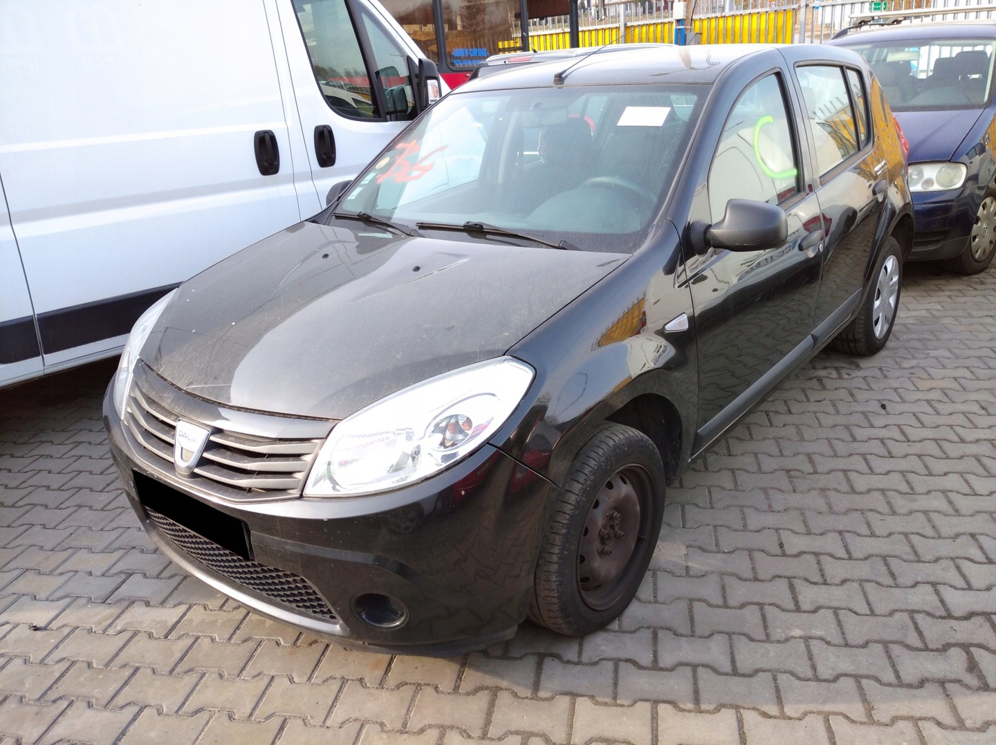 DACIA SANDERO e 1 nero Cofano NV676