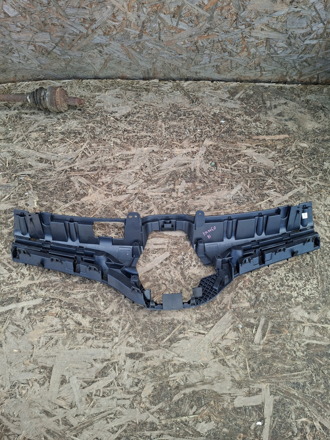 Grill GRILA RENAULT KANGO III 1335196X