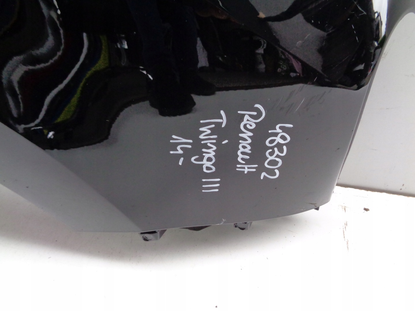 fender right front RENAULT TWINGO III 14- NR 48302