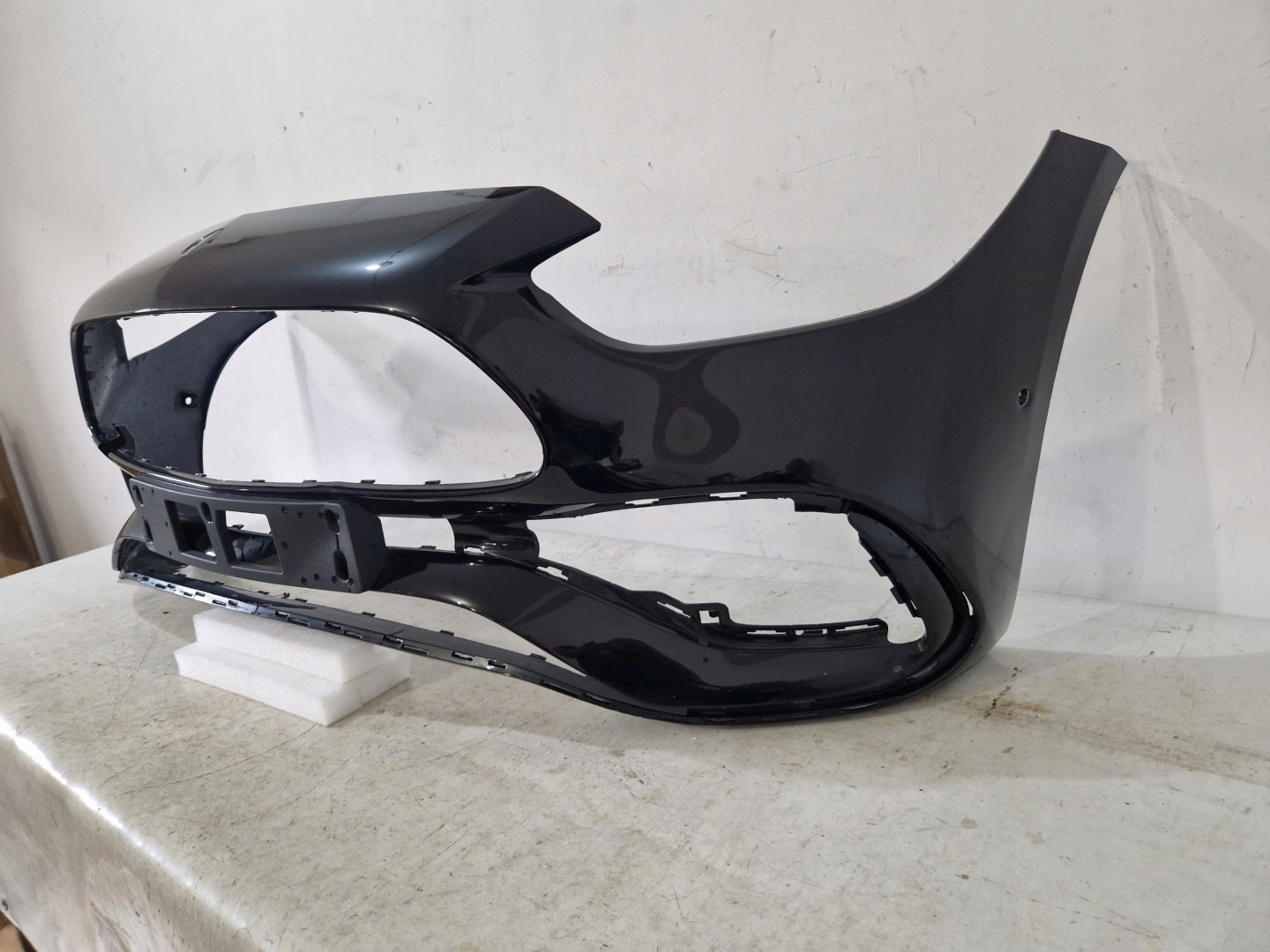 MERCEDES C KLASA W206 A 206 AMG bumper front front A2068858401