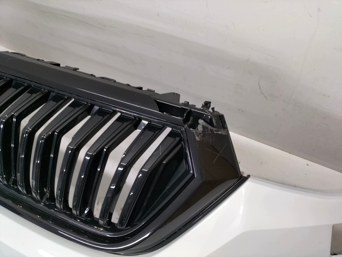front bumper front SKODA KODIAQ LIFT 21- RS below side PDC z koszykami