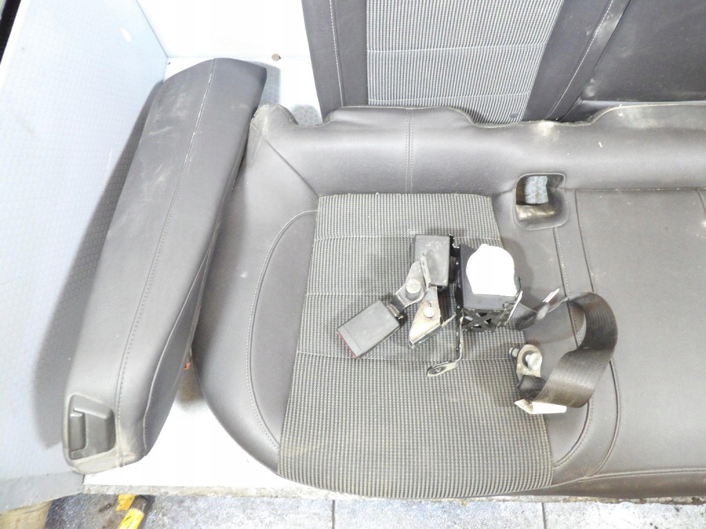 OPEL INSIGNIA A KOMBI Sitz Sitz heck
