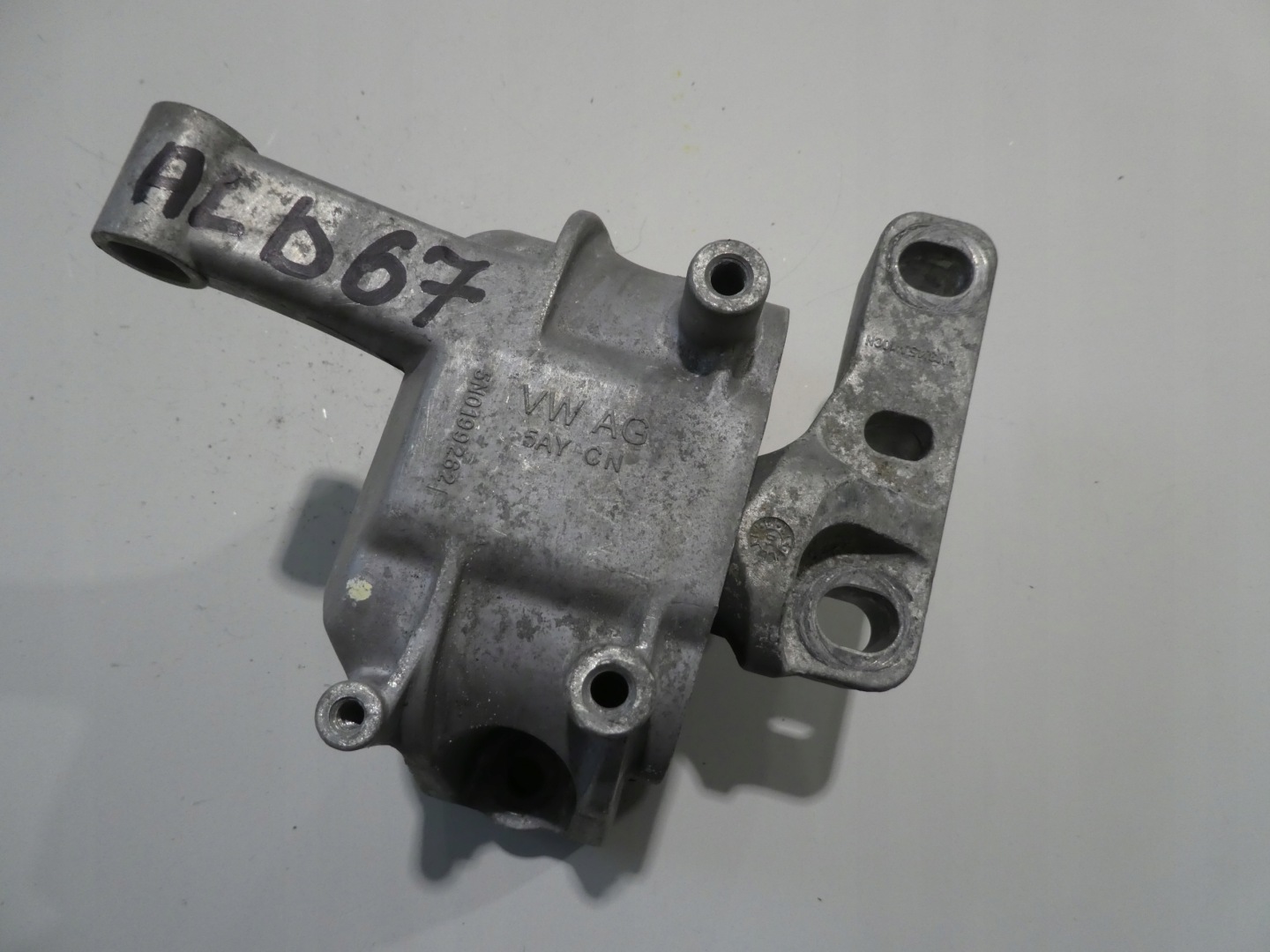 engine mount VW TIGUAN 5N0199262F
