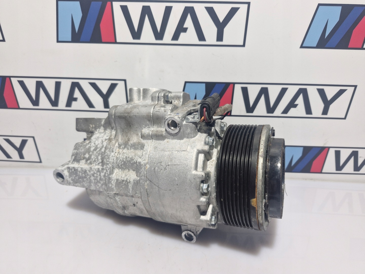 BMW F01 F02 X6 E71 compressor; air conditioning compressor 64526983398