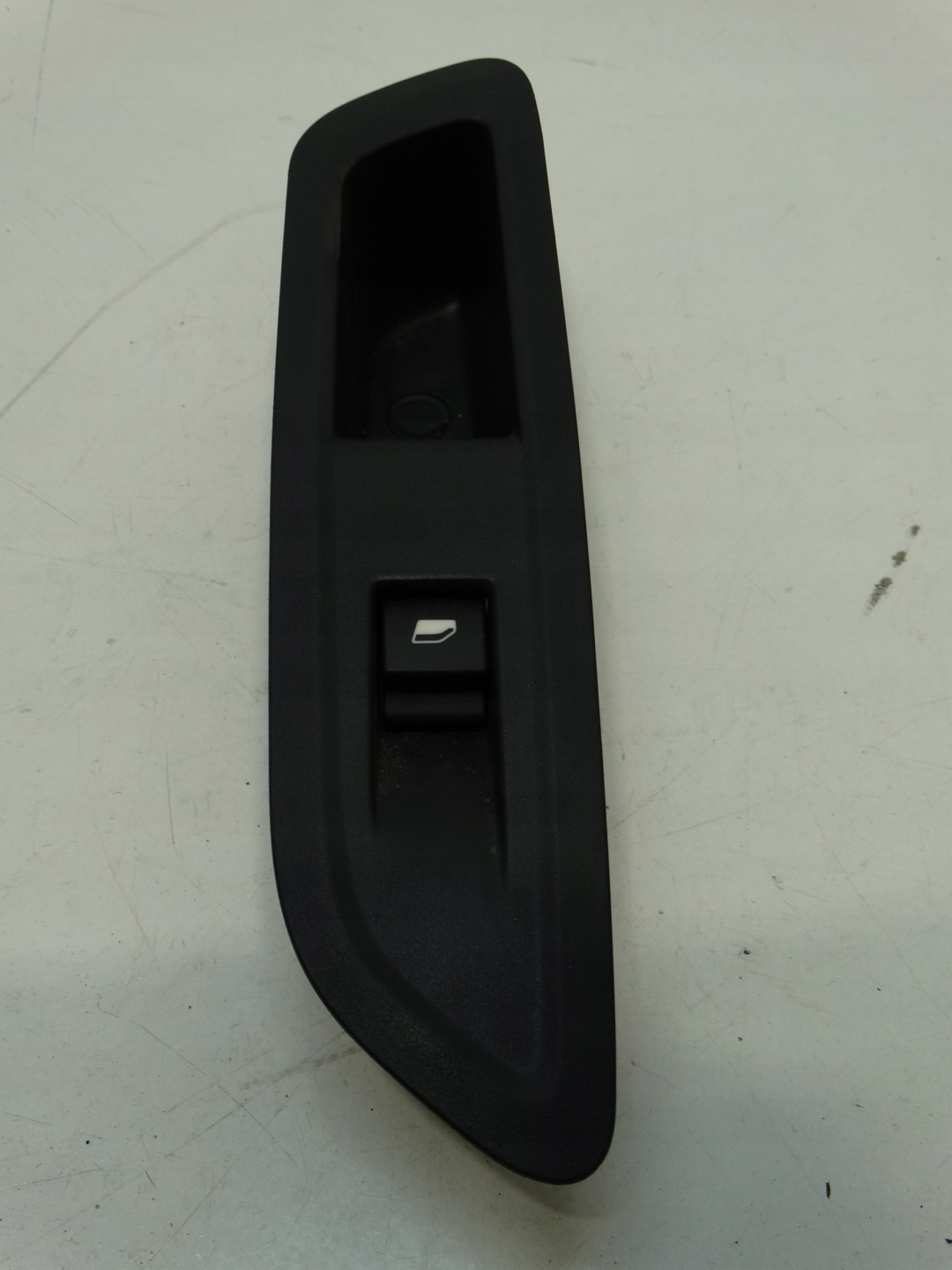 switch windows left rear part PANEL CITROEN C4 III 2020R.