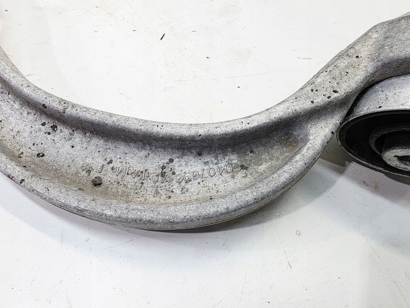 arm right front BANAN AUDI A4 A5 Q5 A6 C7 A7 4G0407696 DUZY