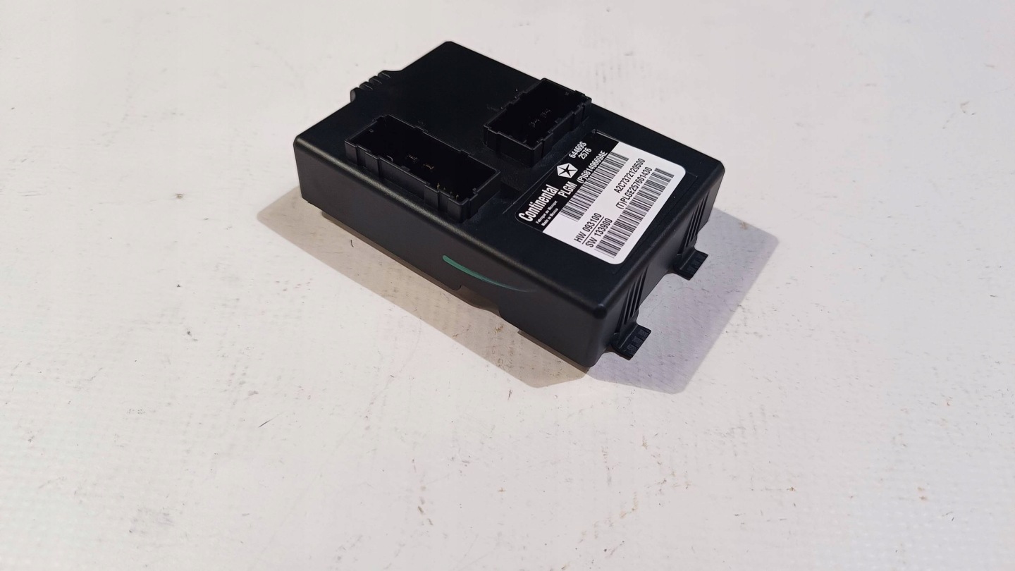 control unit module electrical of rear bonnet boot Dodge Durango 2014