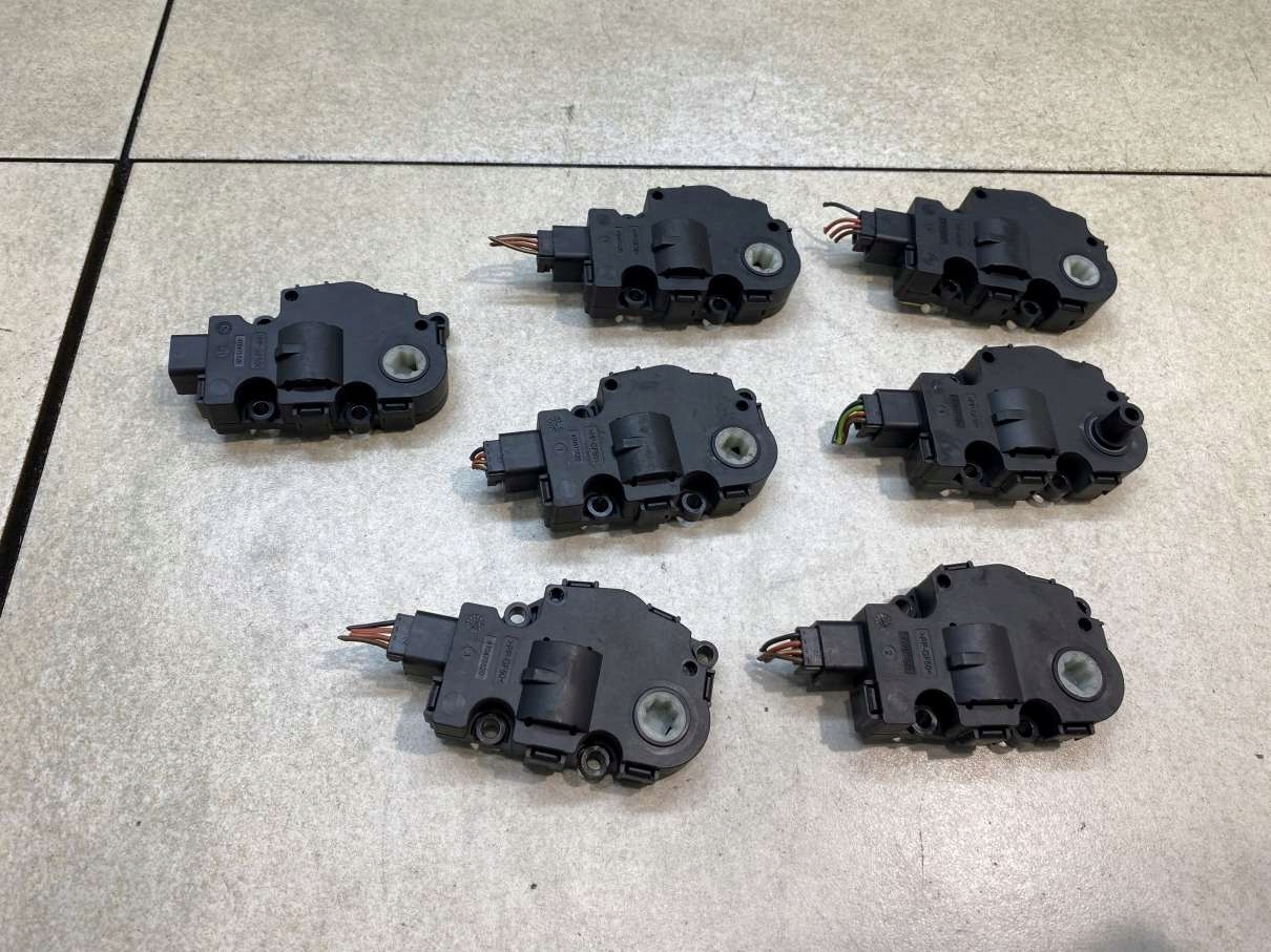 Micro moteur Bloc de chauffage complet MERCEDES W251 EFB336