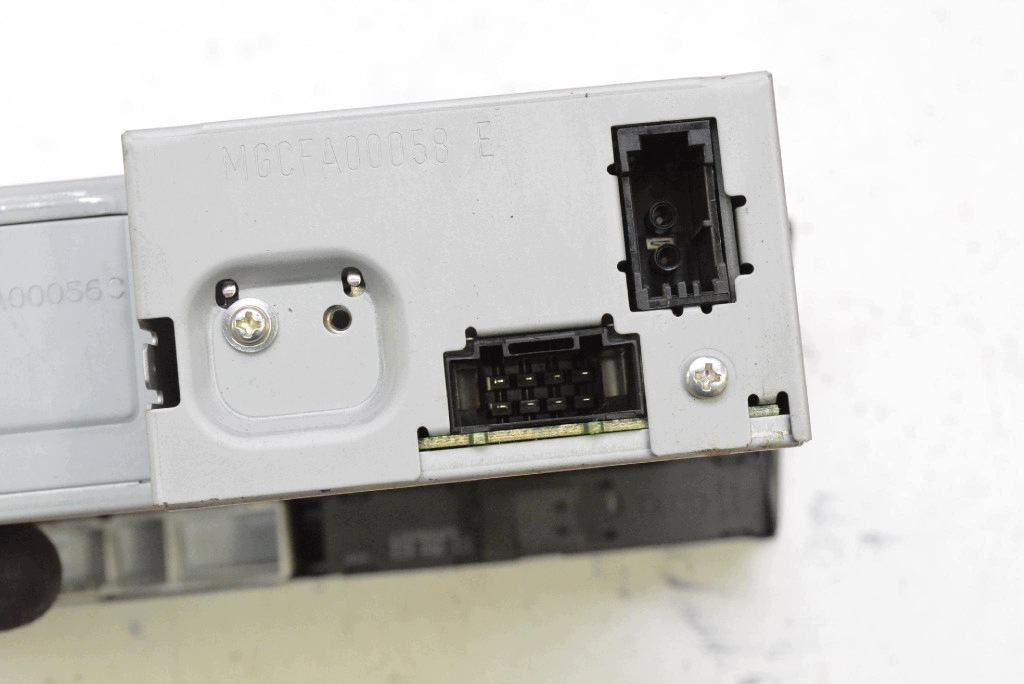 menič PLYT CD 8T1035110C AUDI A4 B8 07-11