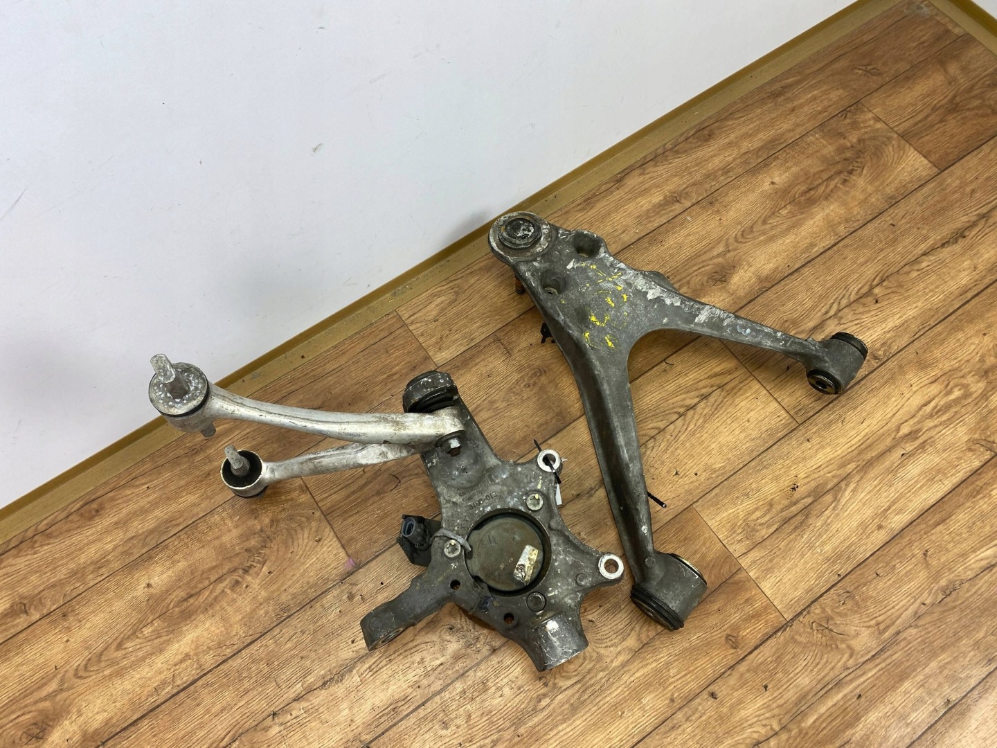 swing front right arm sususpension Chevrolet Corvette C6 2005+