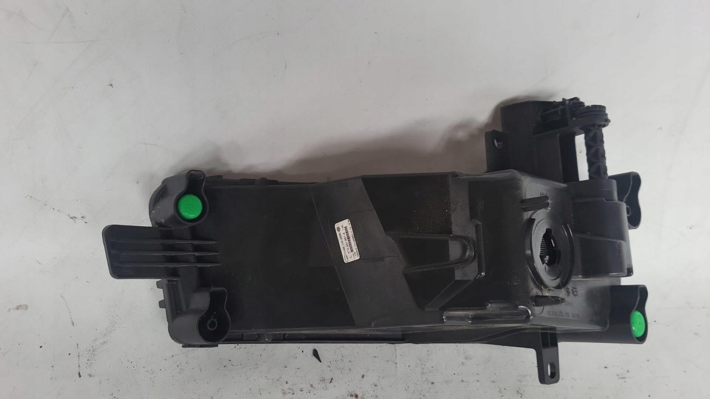 VOLKSWAGEN TOURAN II 15-> fog light left front 5TA941661A