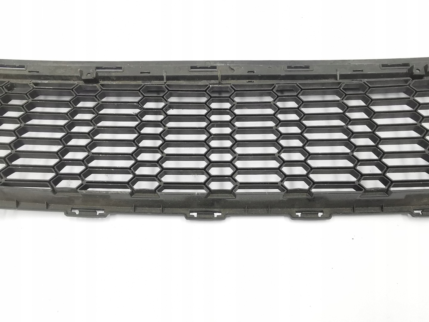 grid of a bumper front KIA CEED II GT 86560-A2500
