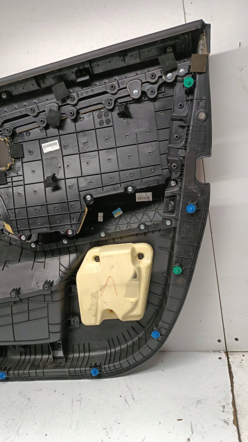 KIA CARENS IV upholstery side door left front 2013