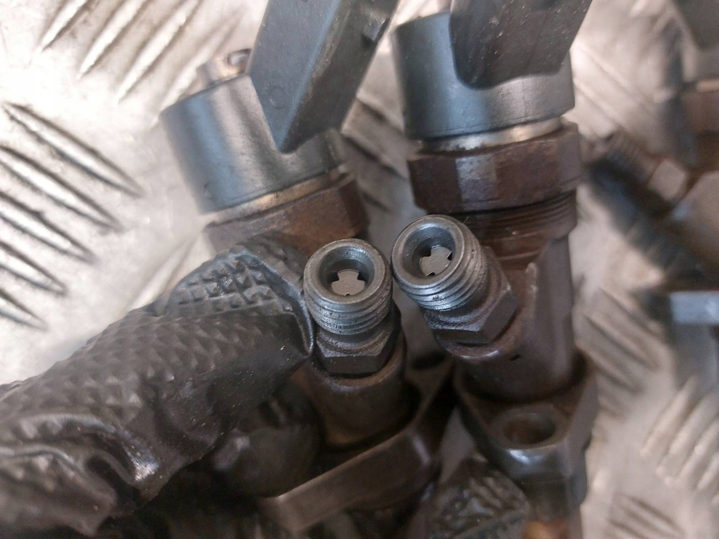 nozzle injector KOMPLET CITROEN C5 and 2.2 HDI 9637277980