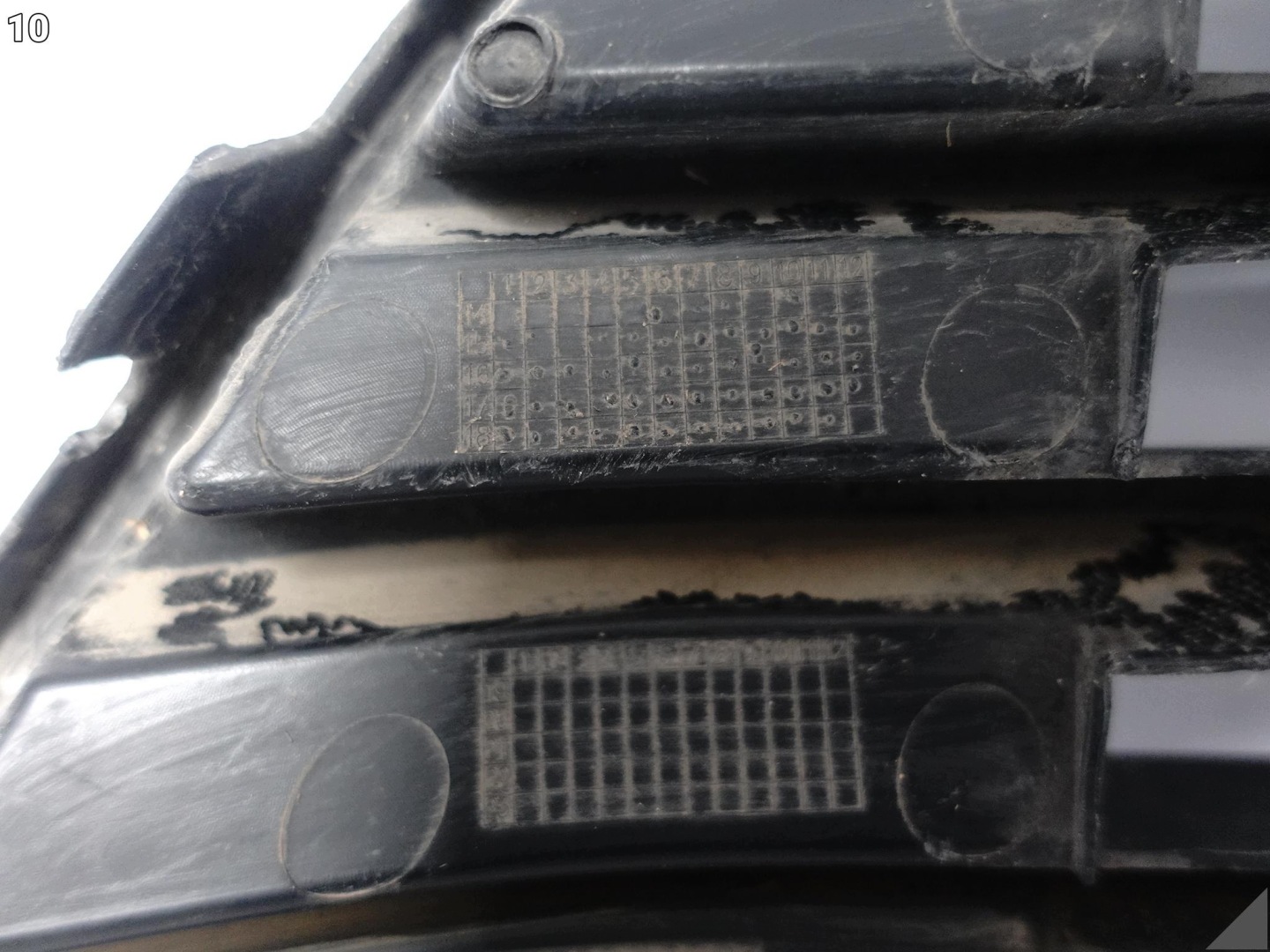 VW CADDY IV 2K5 LIFT 15-20 grid grille W bumper front lower central