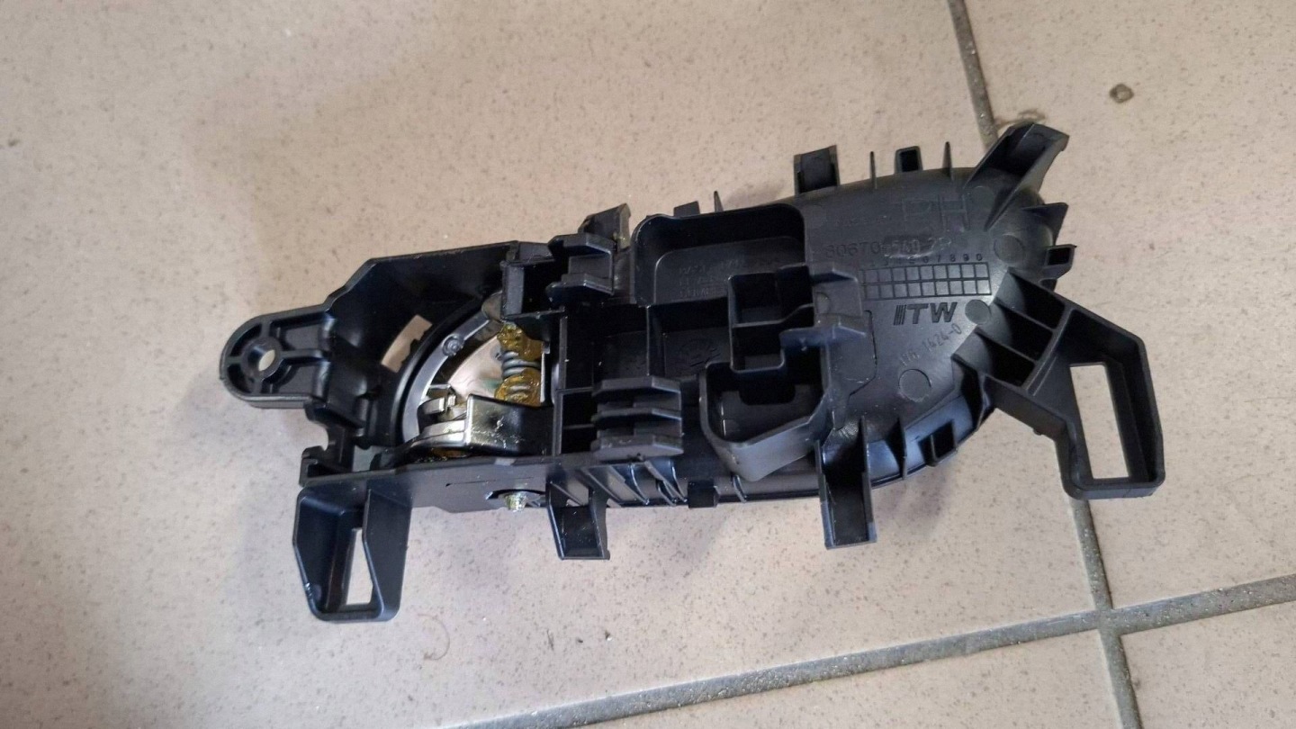 Poignée Interne Droit Bouche buse Avant / Arrière Renault Kadjar 806705402R