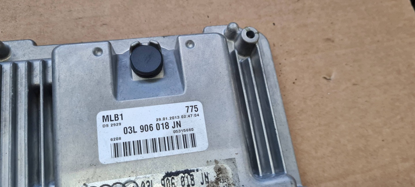 Q5 8R LIFT module control unit computer of the engine 2.0 TDI 03L906018J