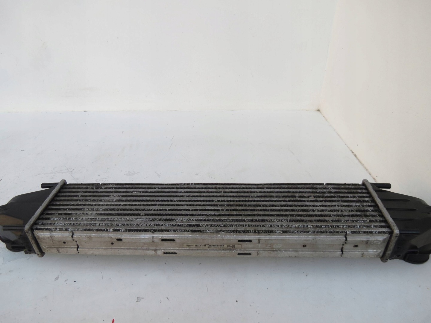 Radiatore / Raffreddatore radiatore intercooler VOLVO XC60 e 2.4D5 215KM AWD 31338475