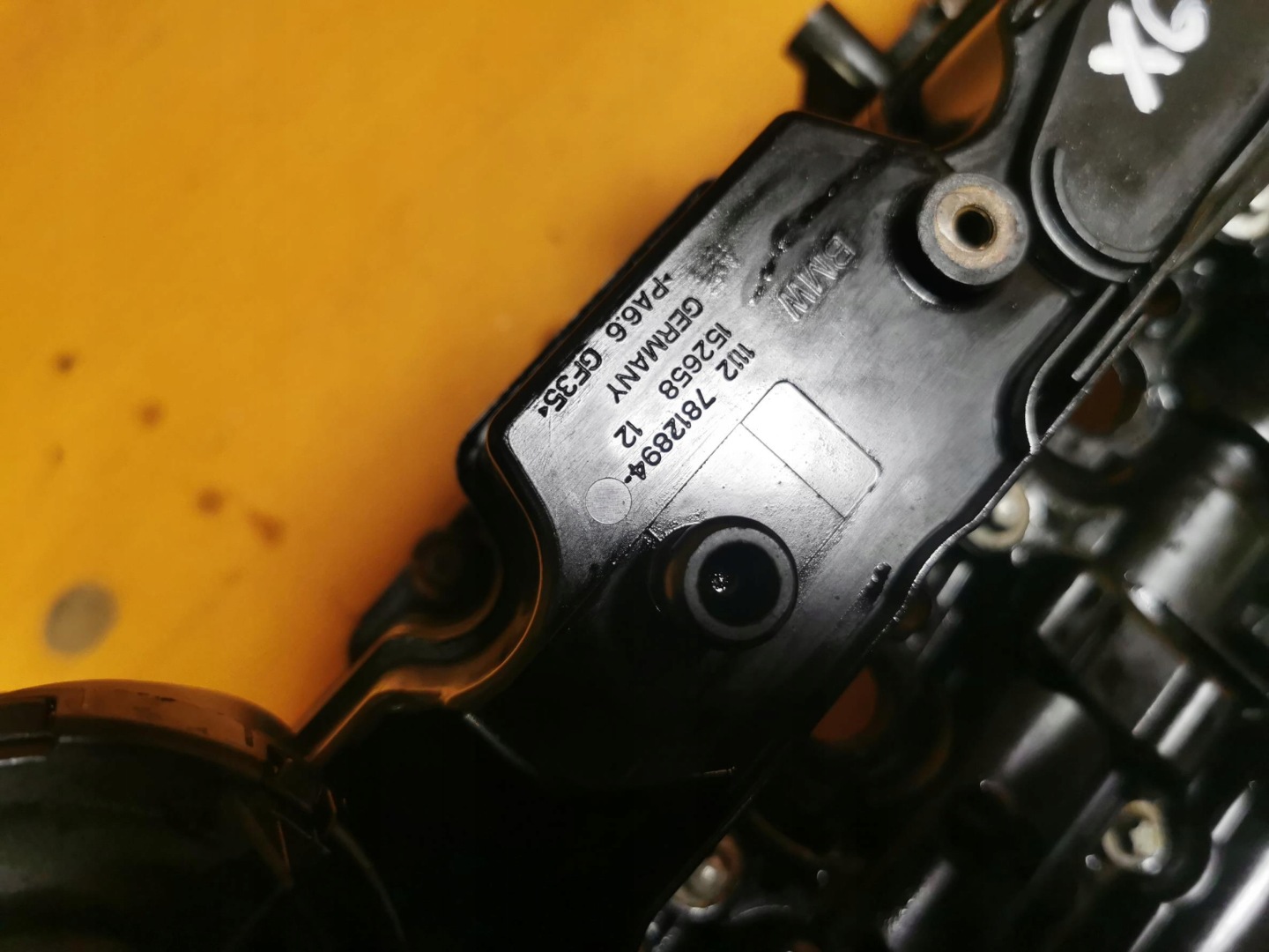 Abdeckung der Ventile BMW X6 E71 LCI 3.0D 306KM 7812894