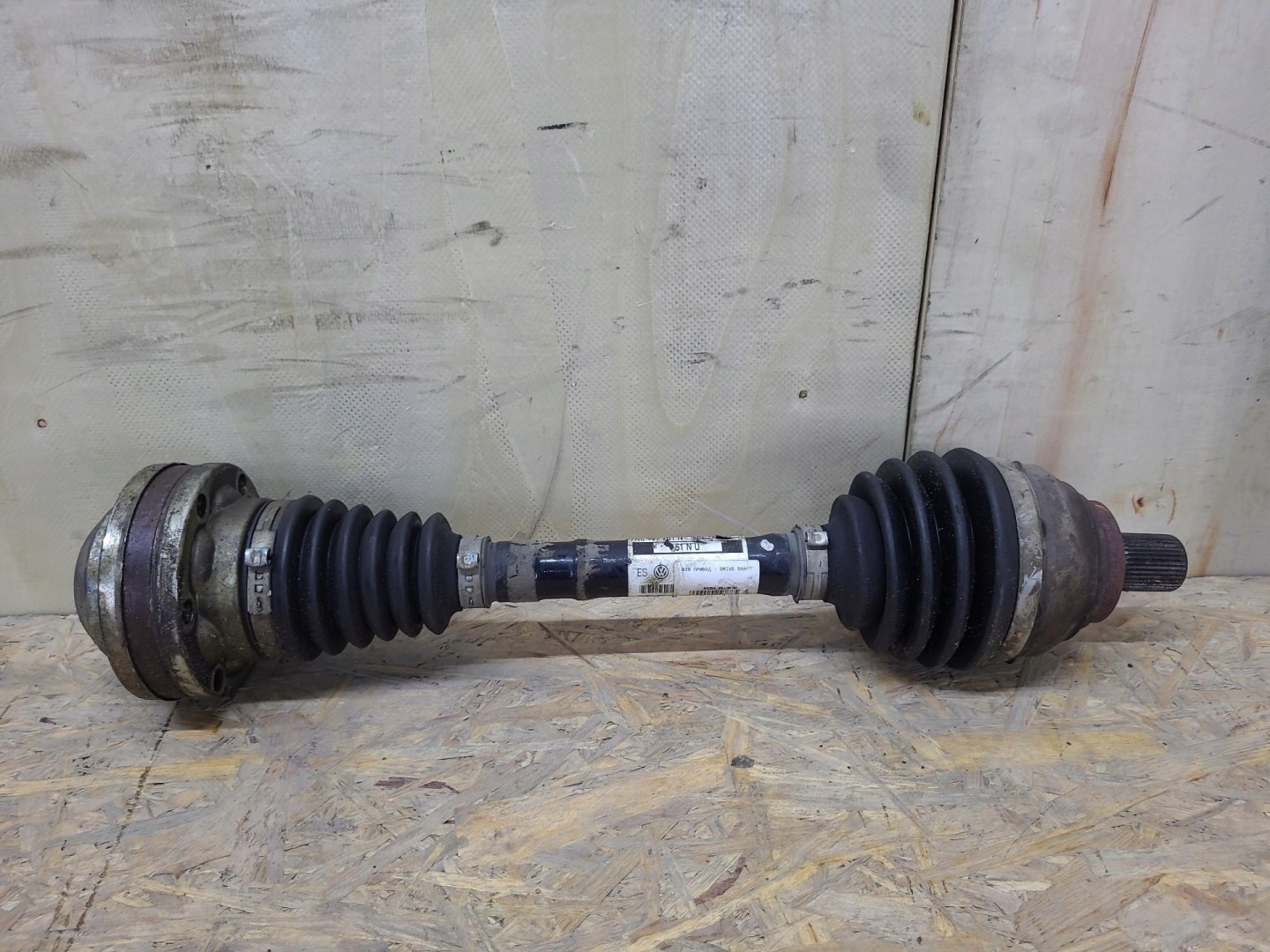 semi-axis front left side Volkswagen Sharan 2 2012 7N0407761N