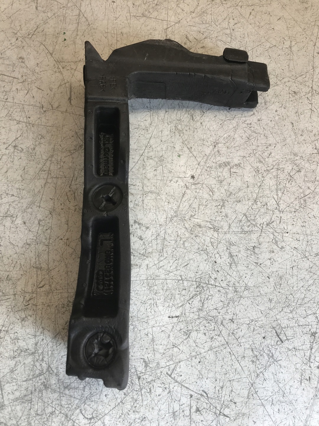 hangszigetelő sárvédöt bal eleje AUDI A4 B8 8K0823721