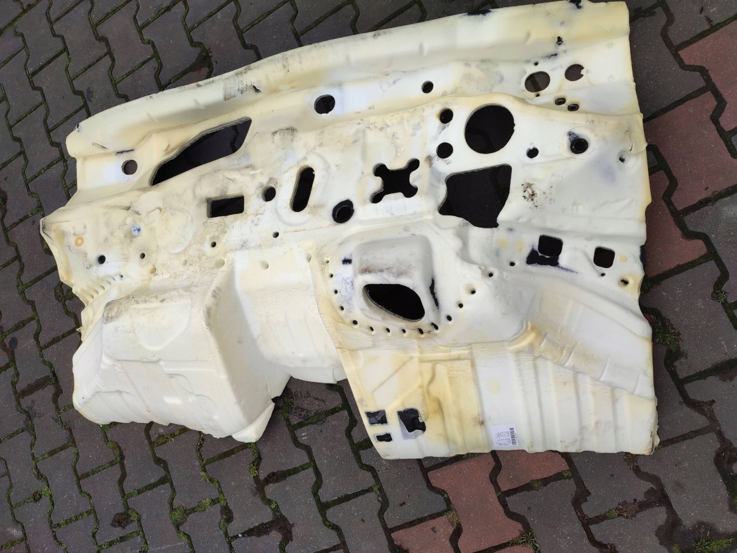 Peugeot 308 2019 Wygluszanie below dashboard instrument panel