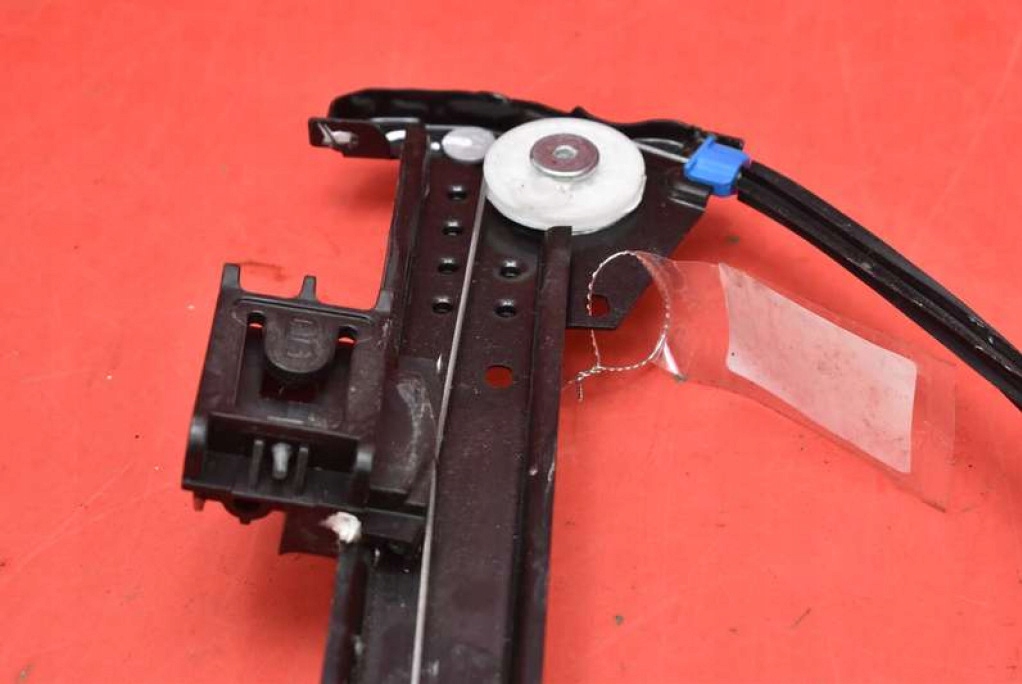 window regulator right rear part 6006377-99-L TESLA MODEL S 16-21