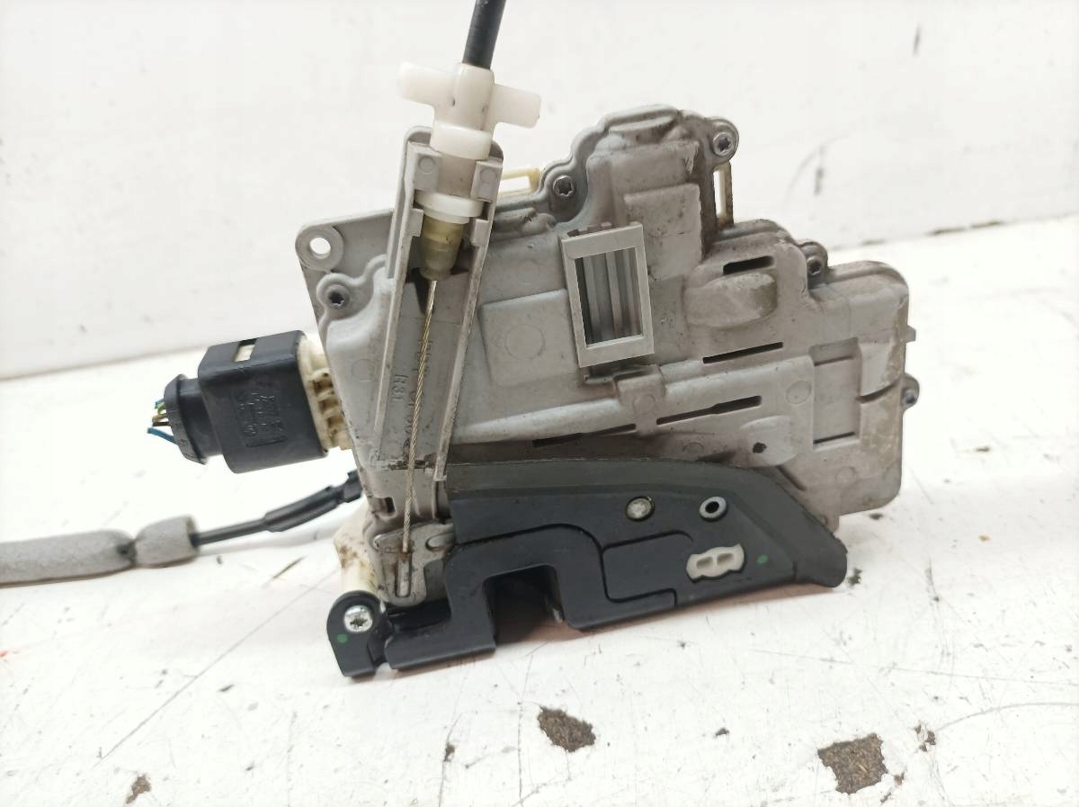 lock door right front 3C1837016A Skoda Superb II (2008-2015)