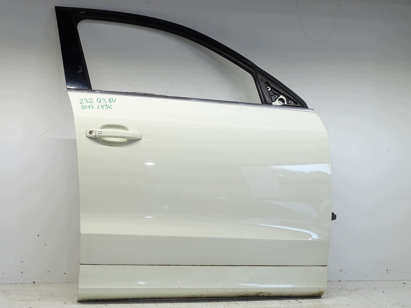 door right front right front AUDI Q3 8U LY9K