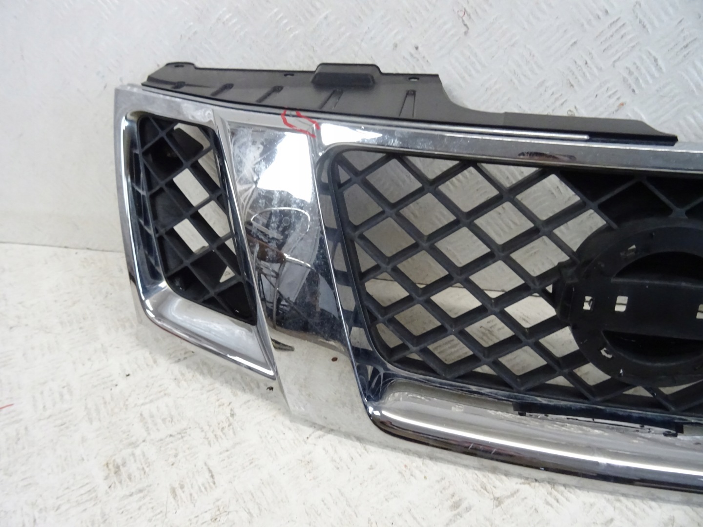 grill grille front front NISSAN NAVARA D40 LIFT 62311-5X00A