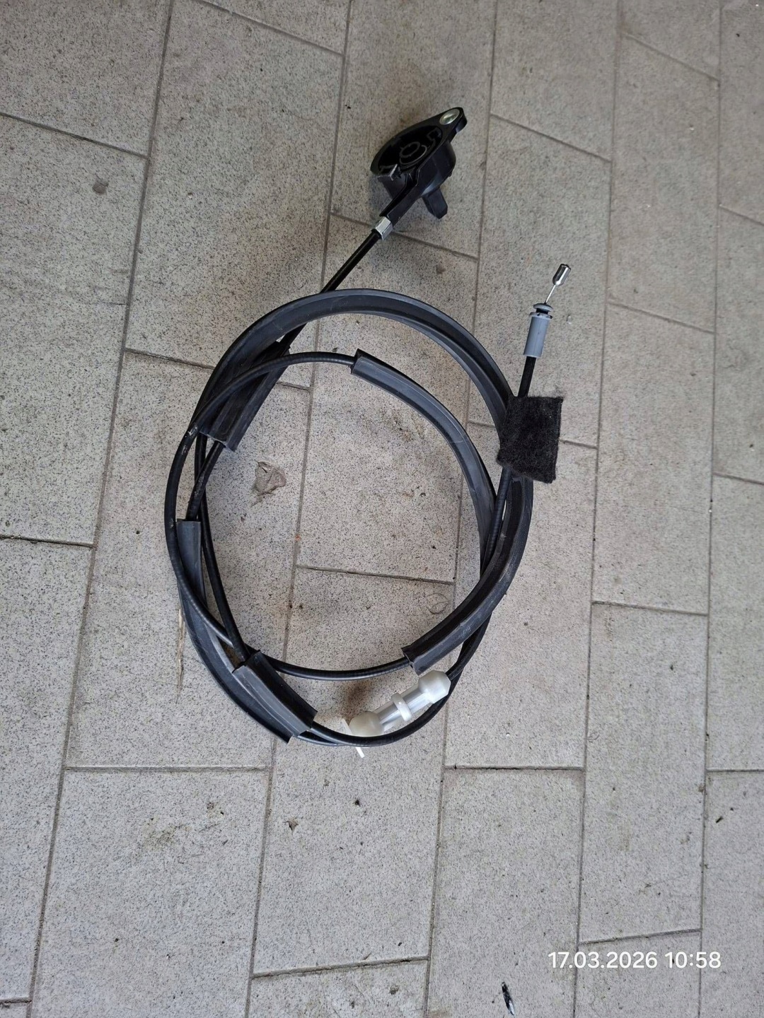 Câble pour l’ouverture du capot Dacia Bigster