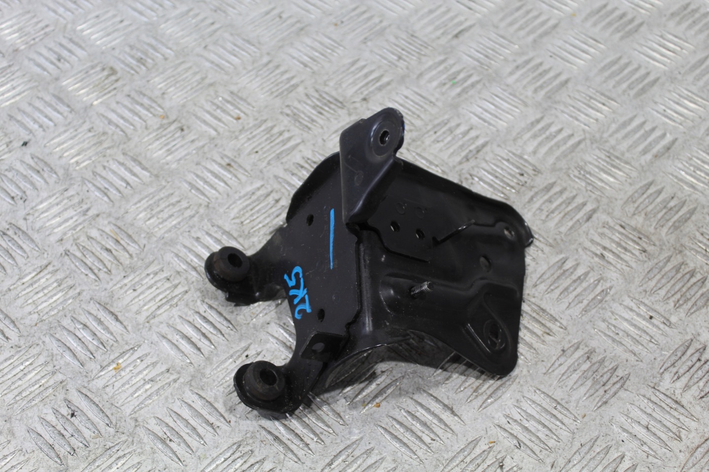 Stütze POMPY ABS CADDY 2K0 2K5 1K1614235G